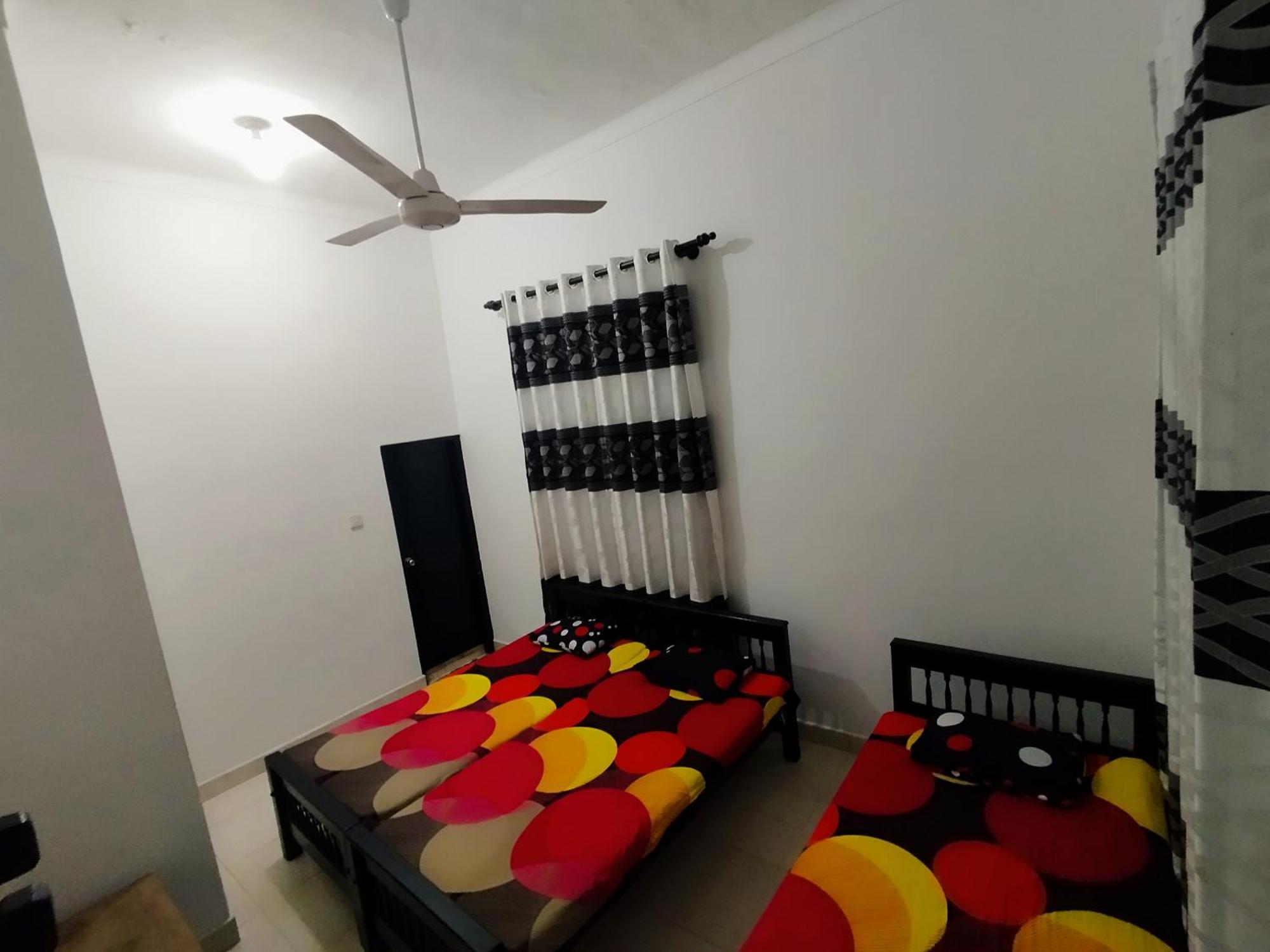 Hotel Rayyan Mahal à Puttalam Extérieur photo